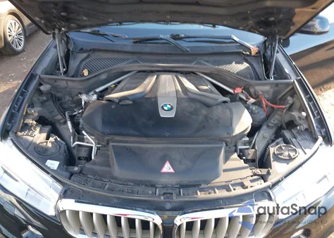 2016 BMW X5 xDrive50I из США, поврежденный, VIN 5UXKR6C54G0J81587